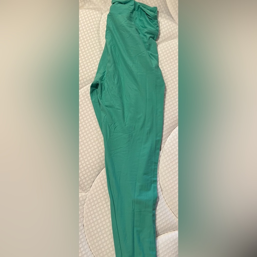 LulaRoe tall and curvy leggings.
